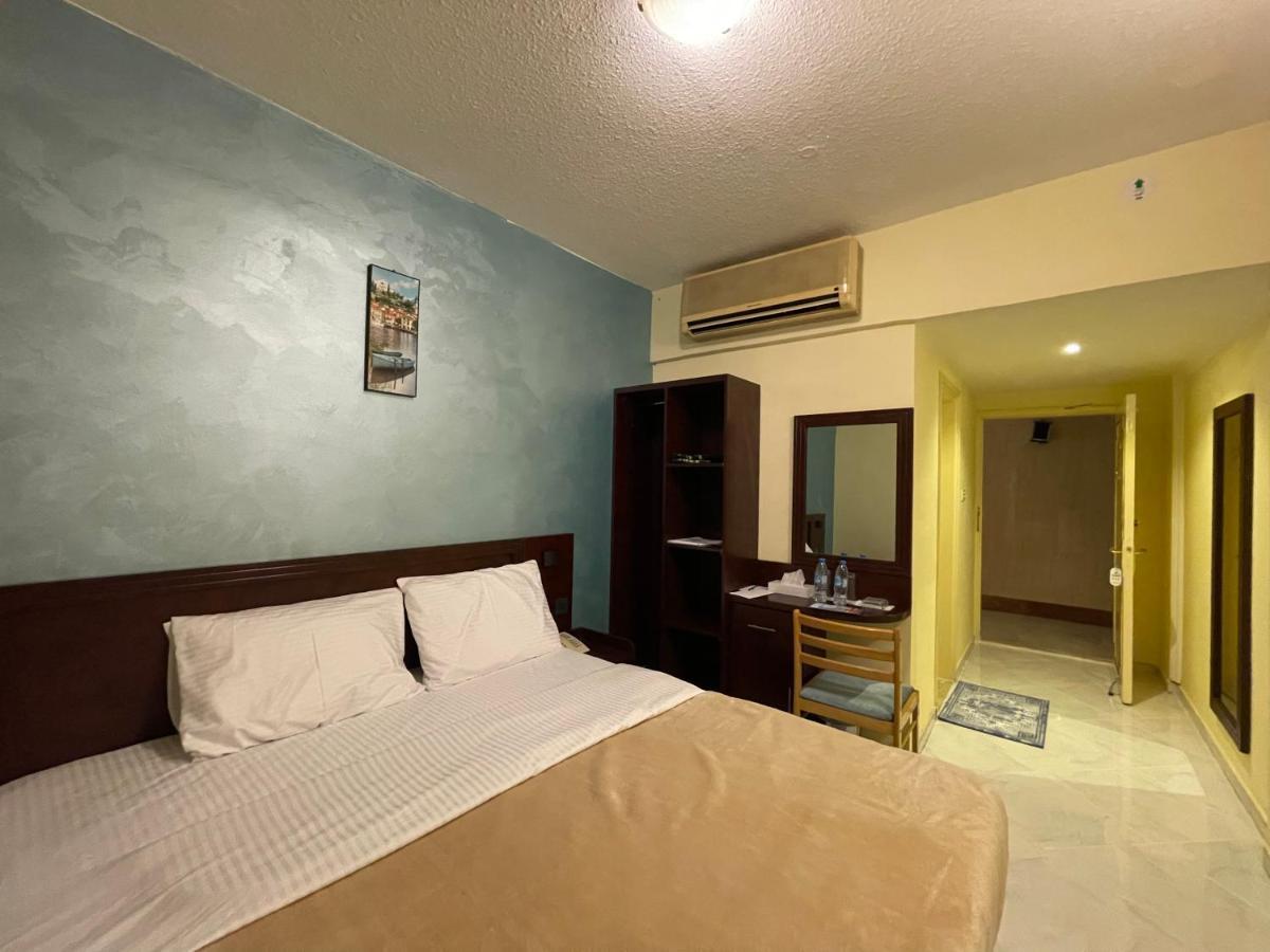 Mount Sina Hotel By Aura Dubai Exterior photo